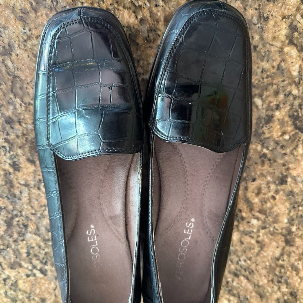 AEROSOLES Black Shoes patent leather, faux alligator upper, low heel size 8